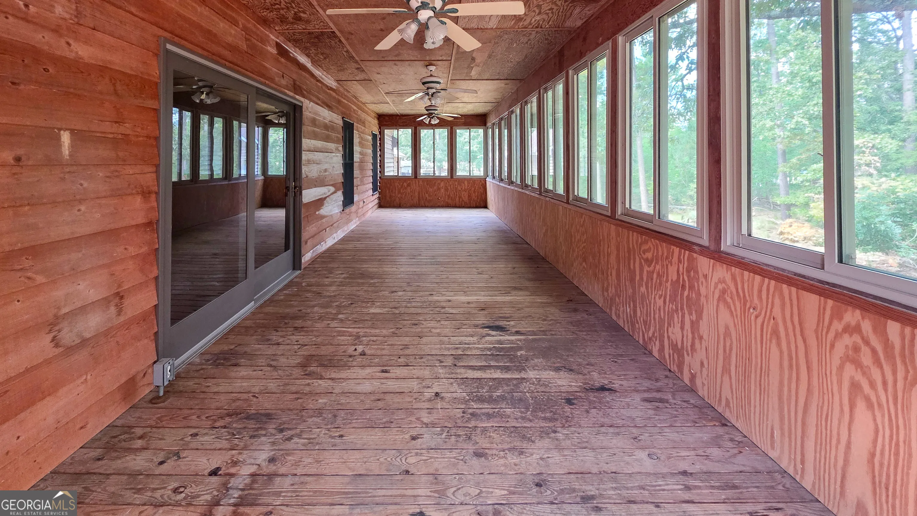 1179 Lakeside Drive