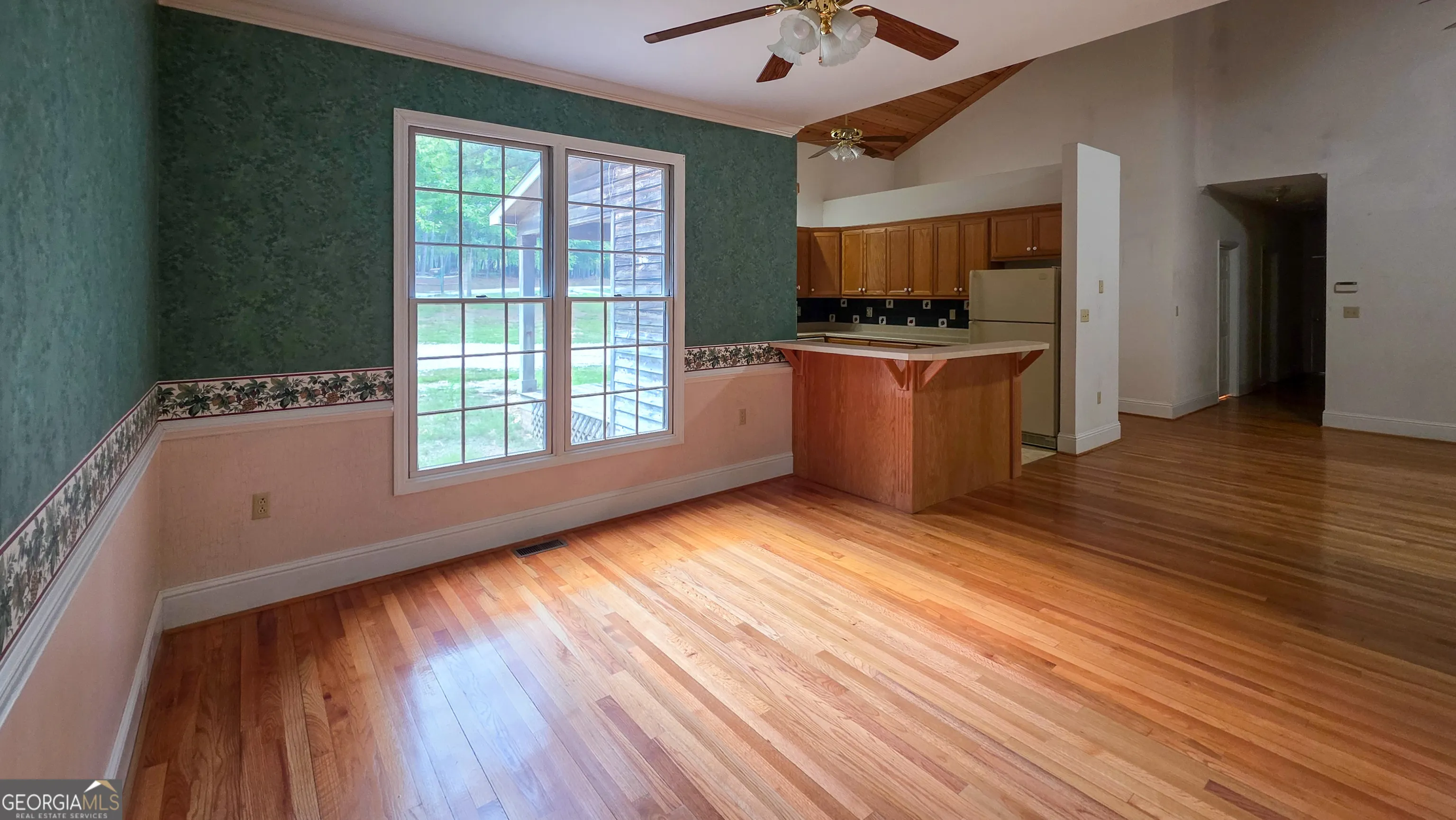 1179 Lakeside Drive
