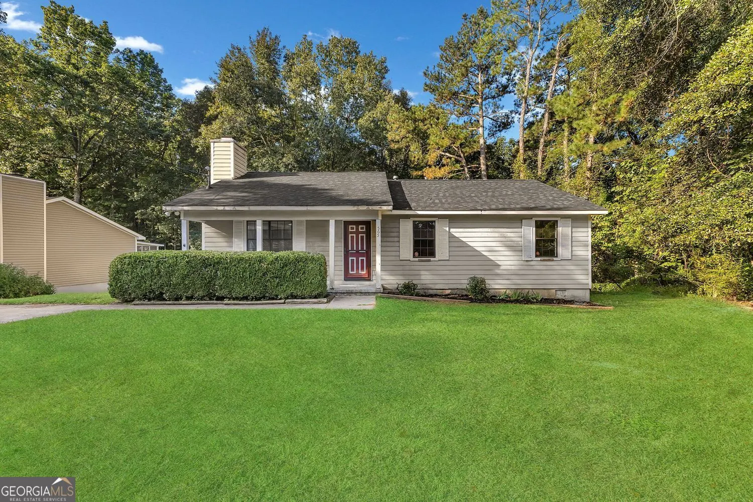 565 Lacebark Drive