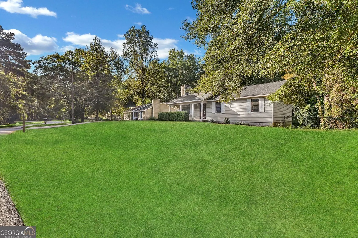 565 Lacebark Drive