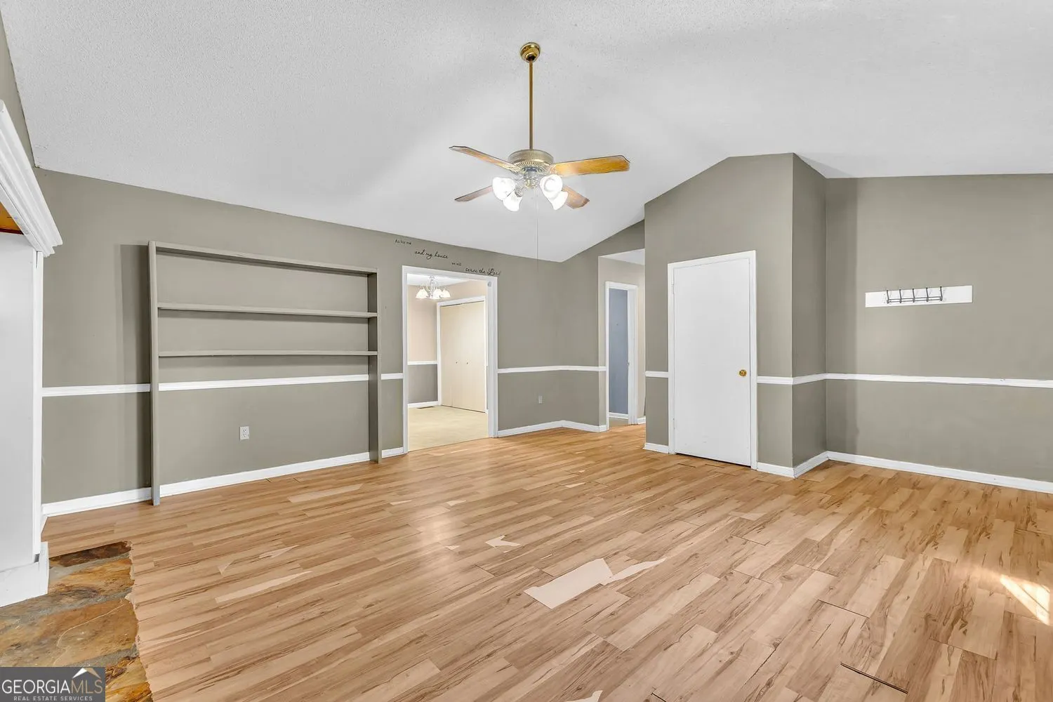 565 Lacebark Drive