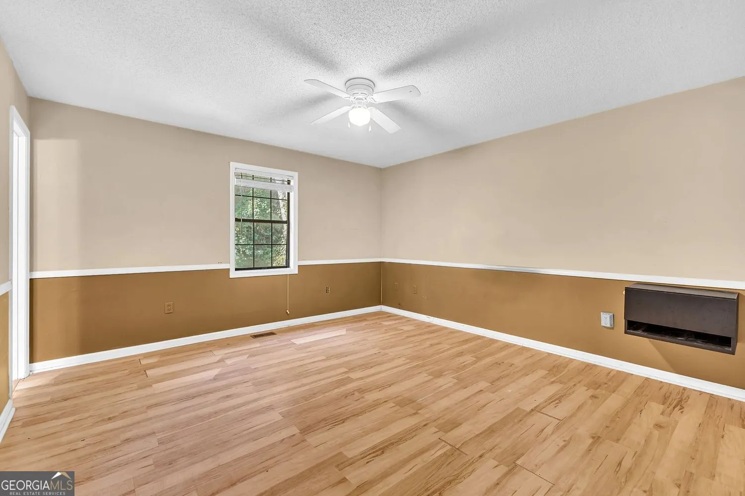 565 Lacebark Drive