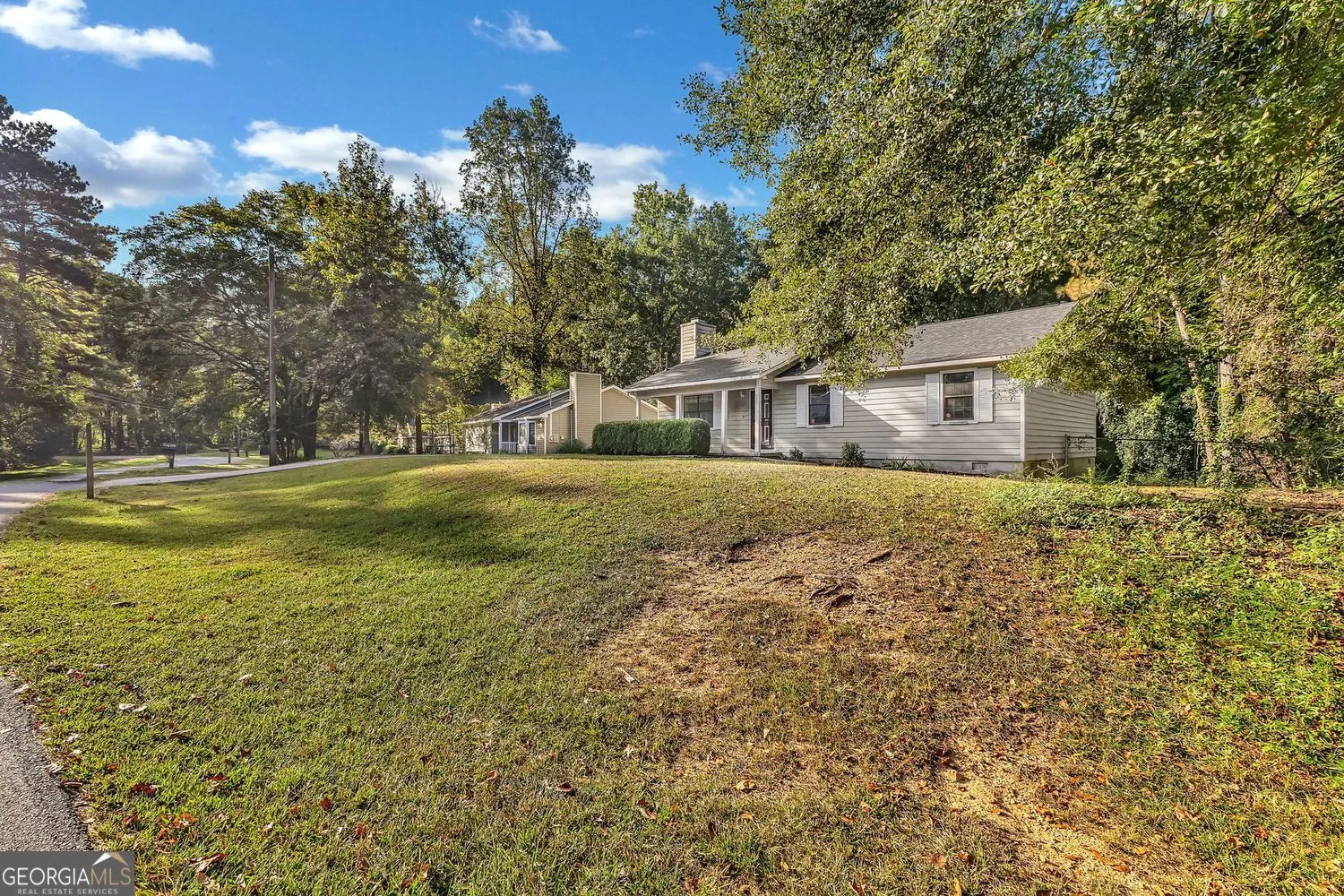 565 Lacebark Drive