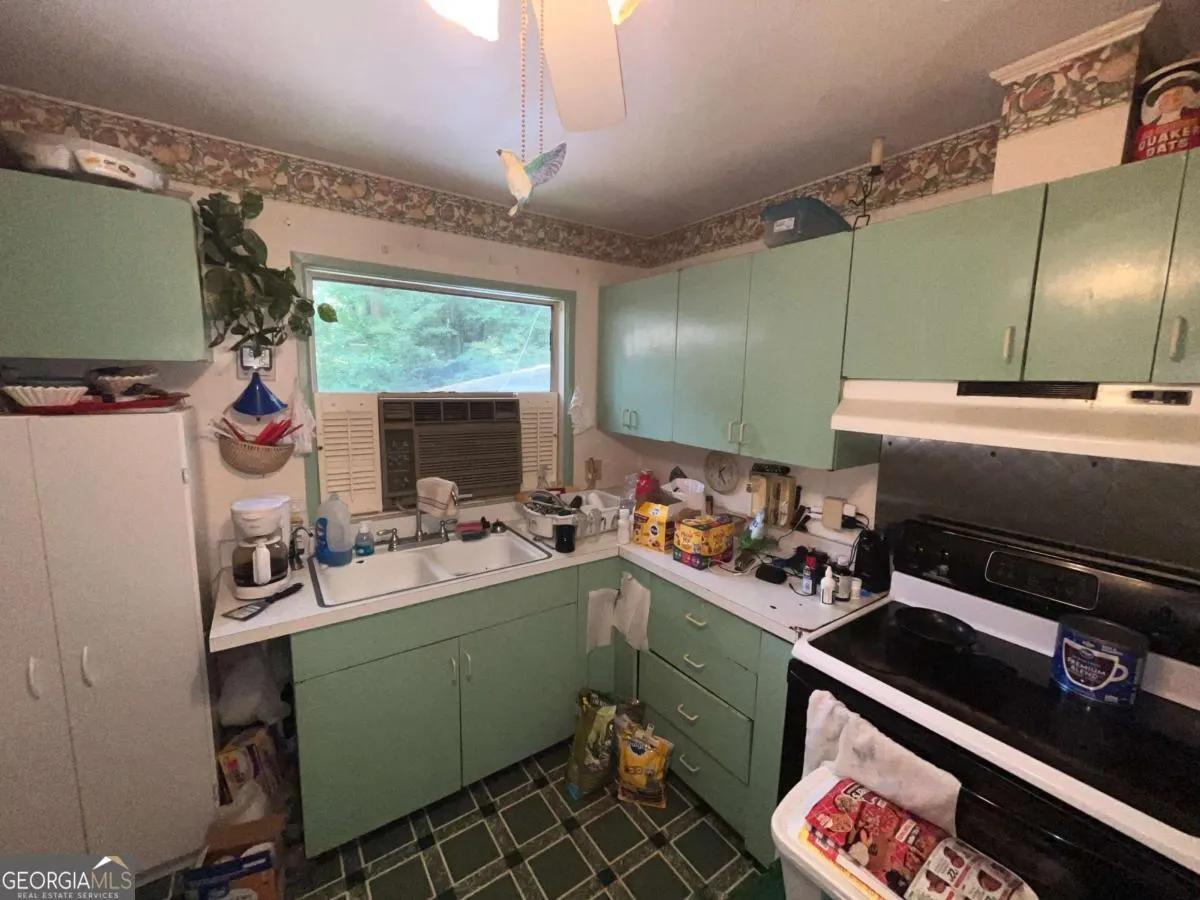 3200 Pin Oak Way