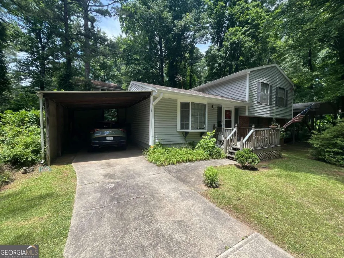 3200 Pin Oak Way