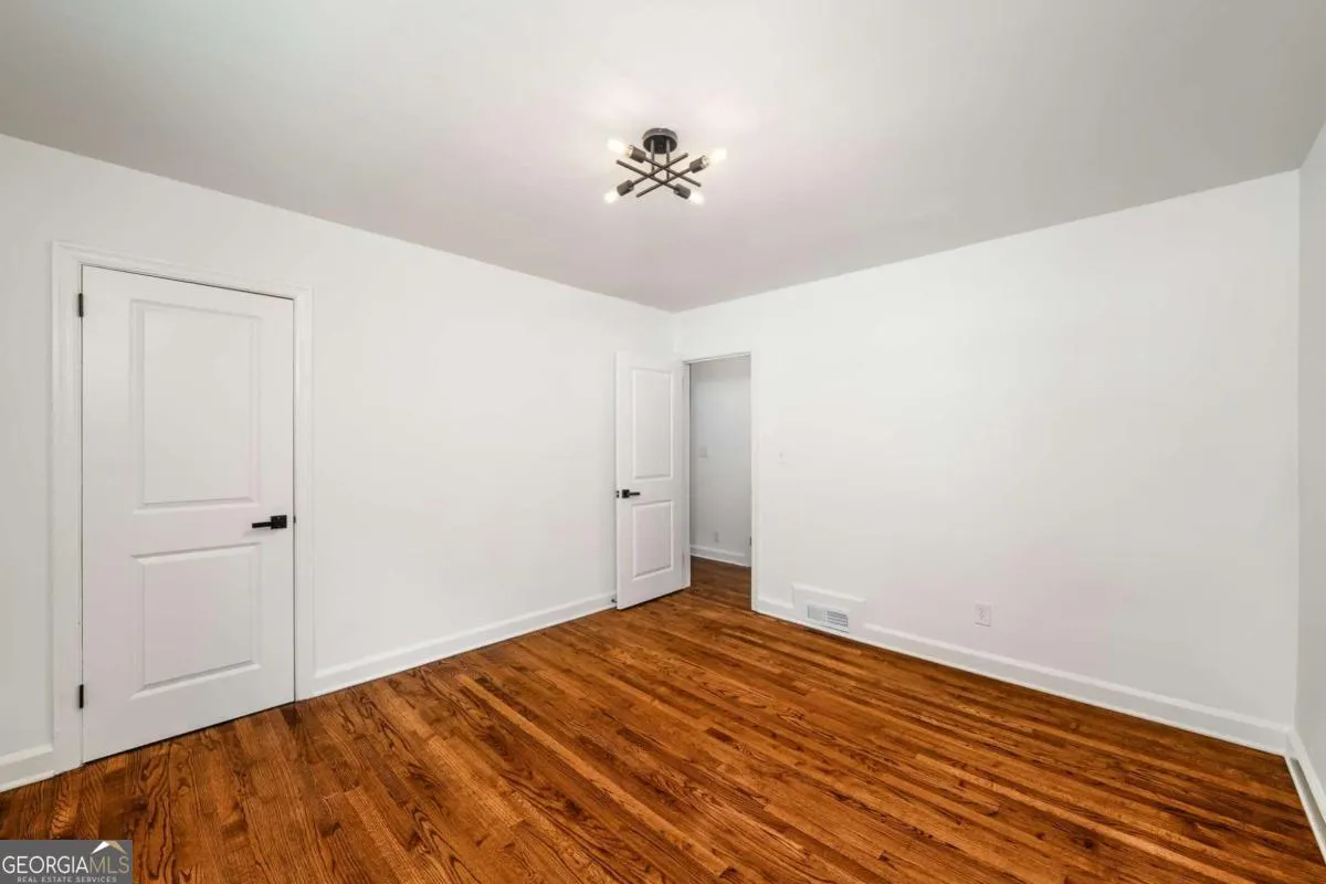1774 Laurelwood Drive SW