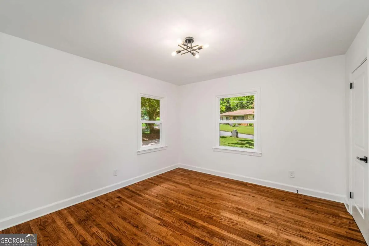 1774 Laurelwood Drive SW