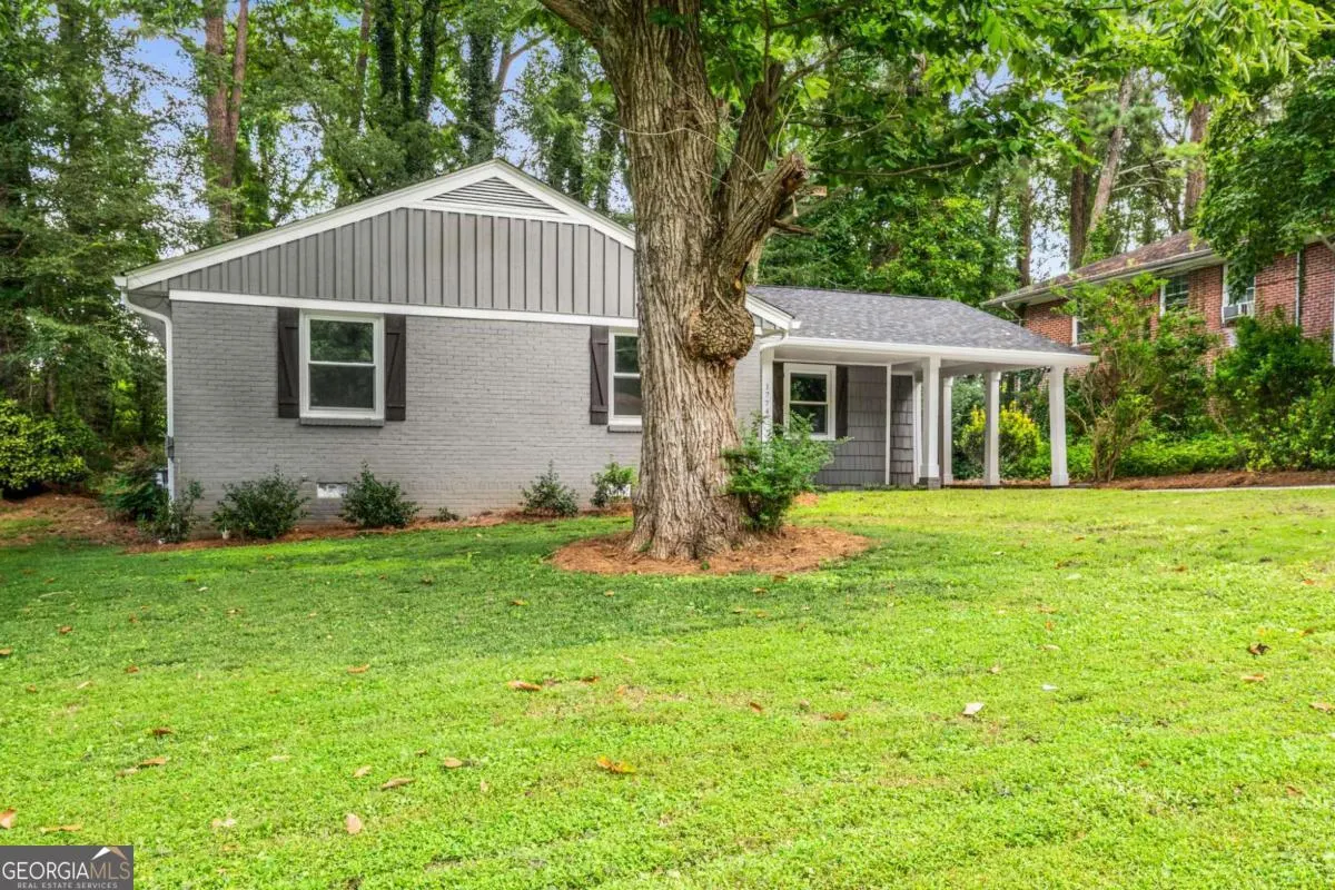 1774 Laurelwood Drive SW