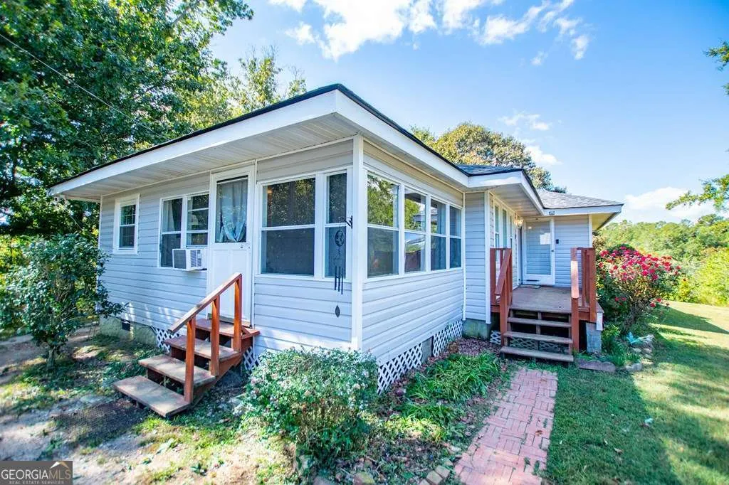 33 Armstrong Drive