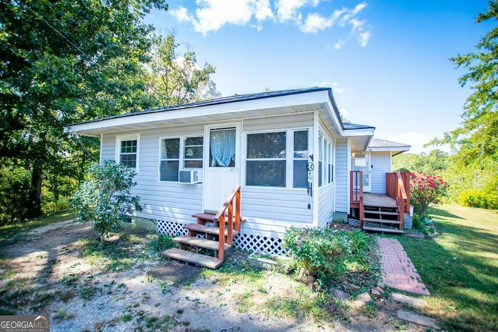33 Armstrong Drive