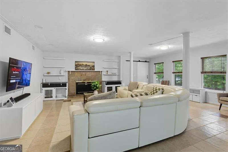 295 Crab Orchard Way