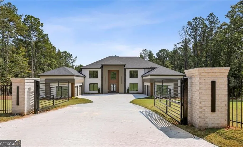 2843 N Bogan Road