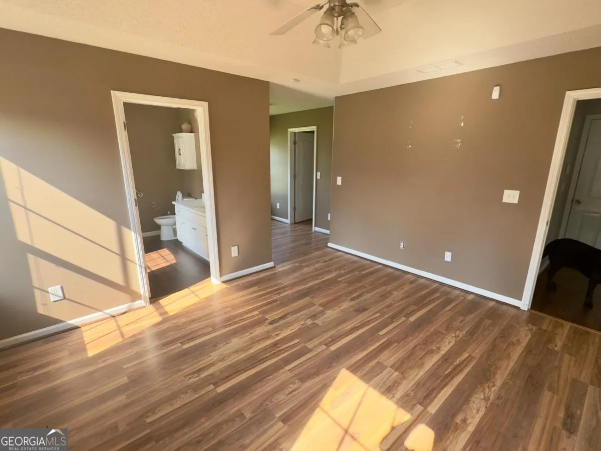 211 Lucas Way