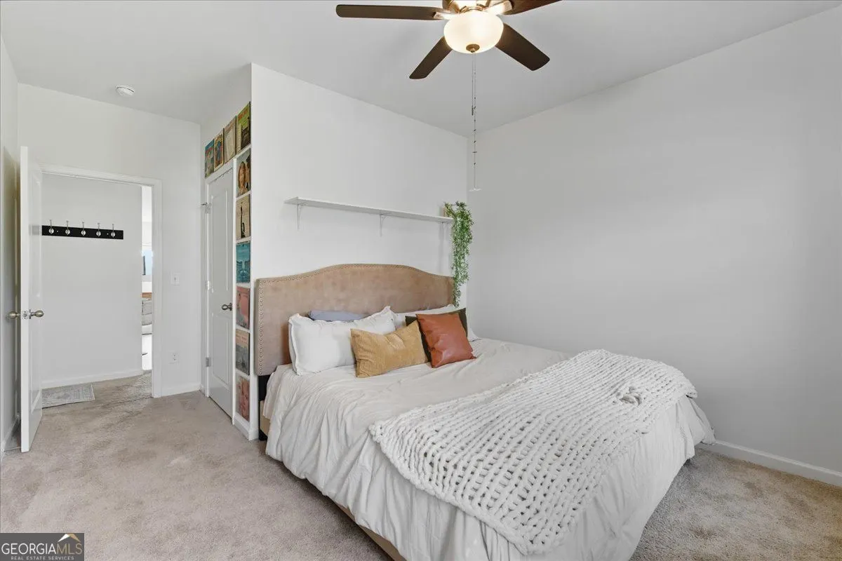 300 Pescara Court NW