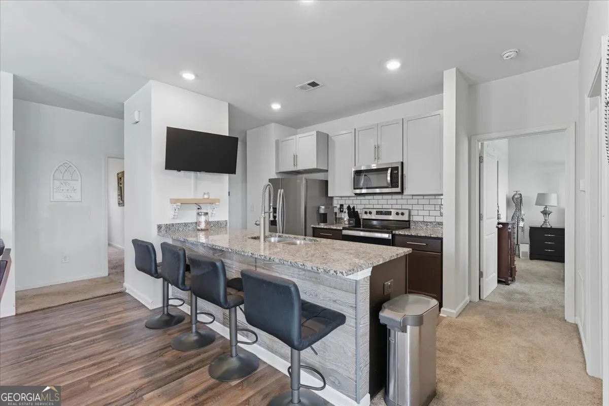 300 Pescara Court NW