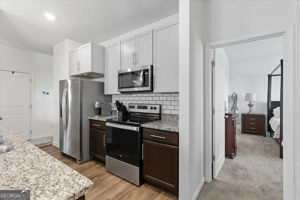 300 Pescara Court NW