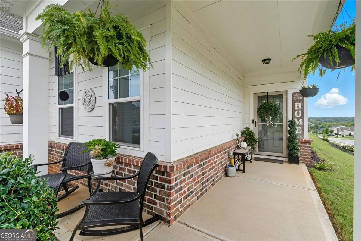 300 Pescara Court NW
