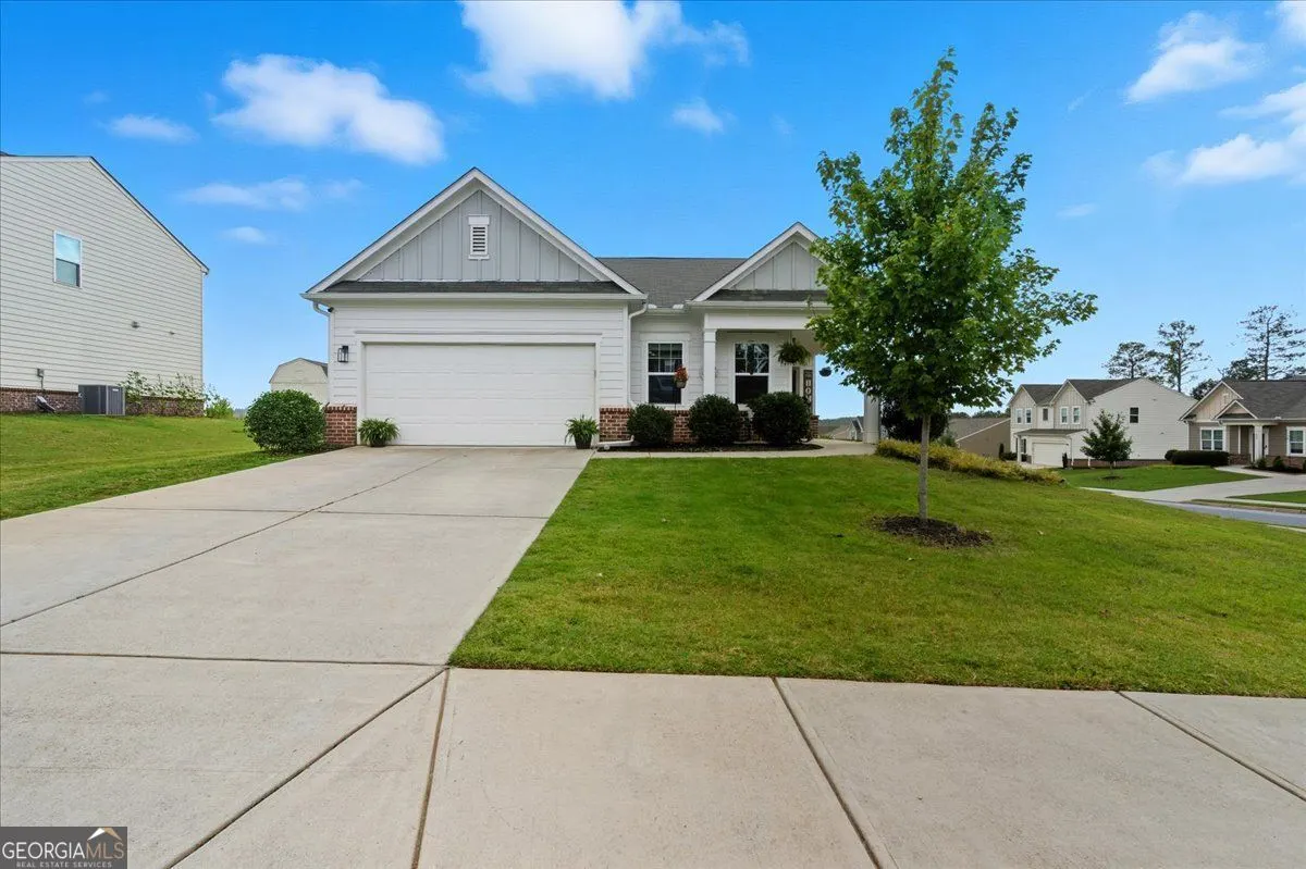 300 Pescara Court NW