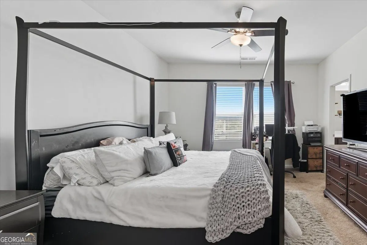 300 Pescara Court NW
