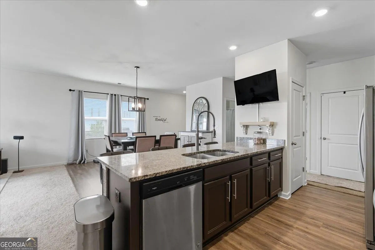 300 Pescara Court NW