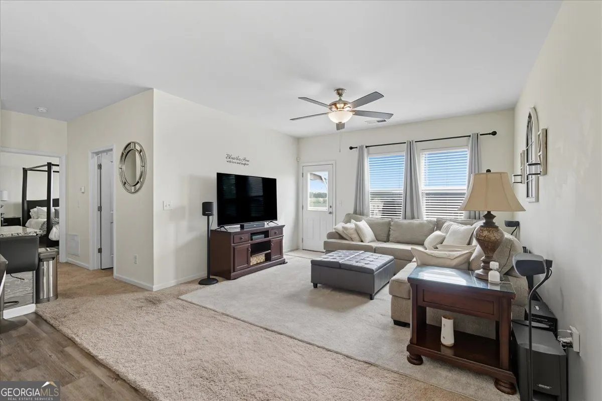 300 Pescara Court NW