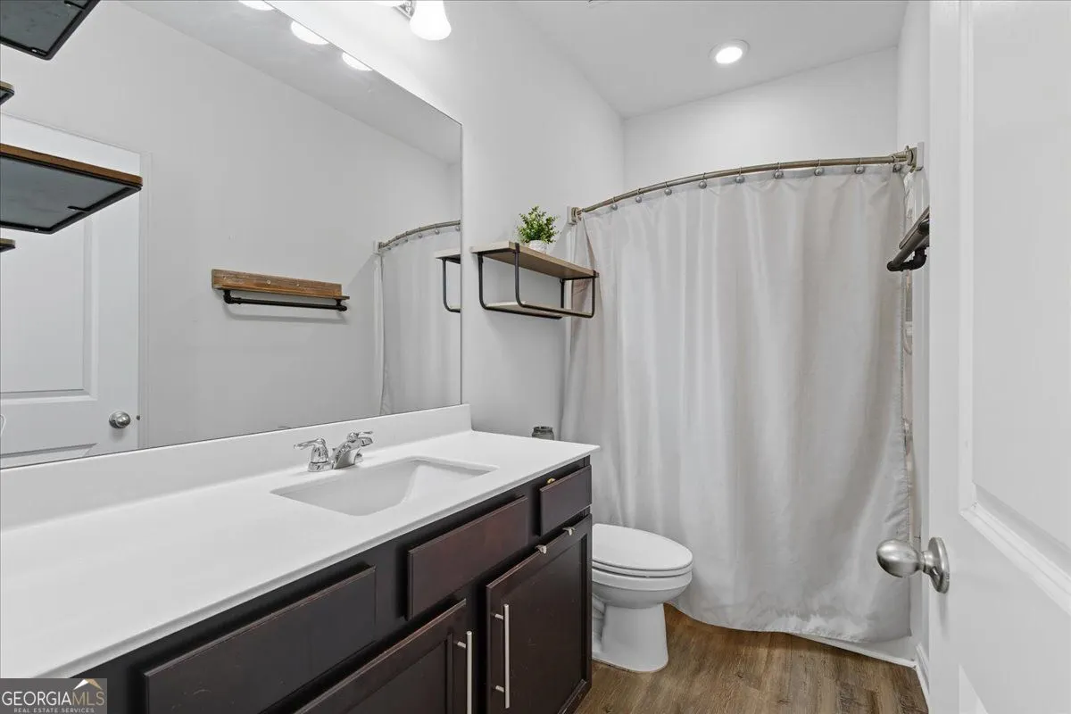 300 Pescara Court NW