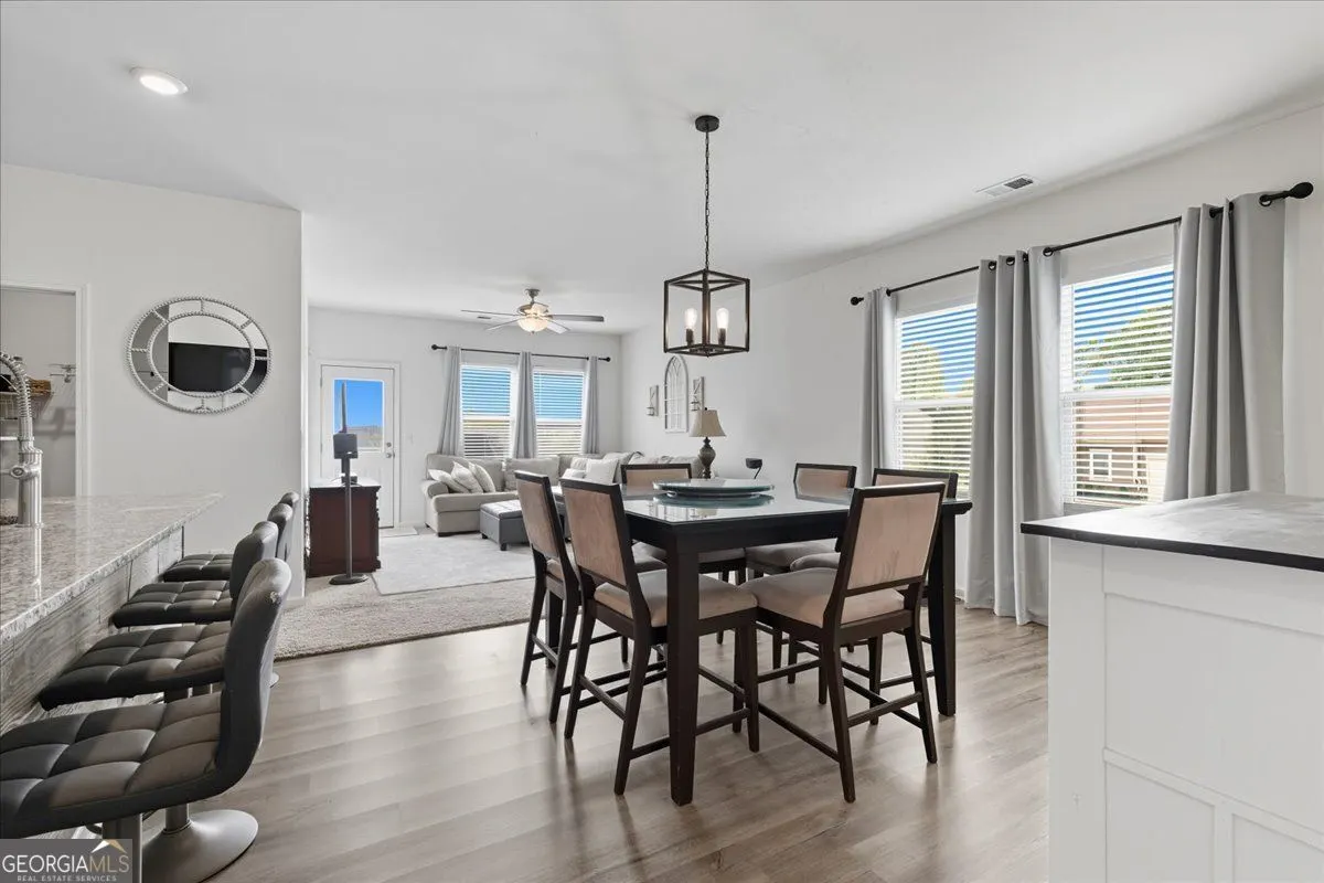300 Pescara Court NW