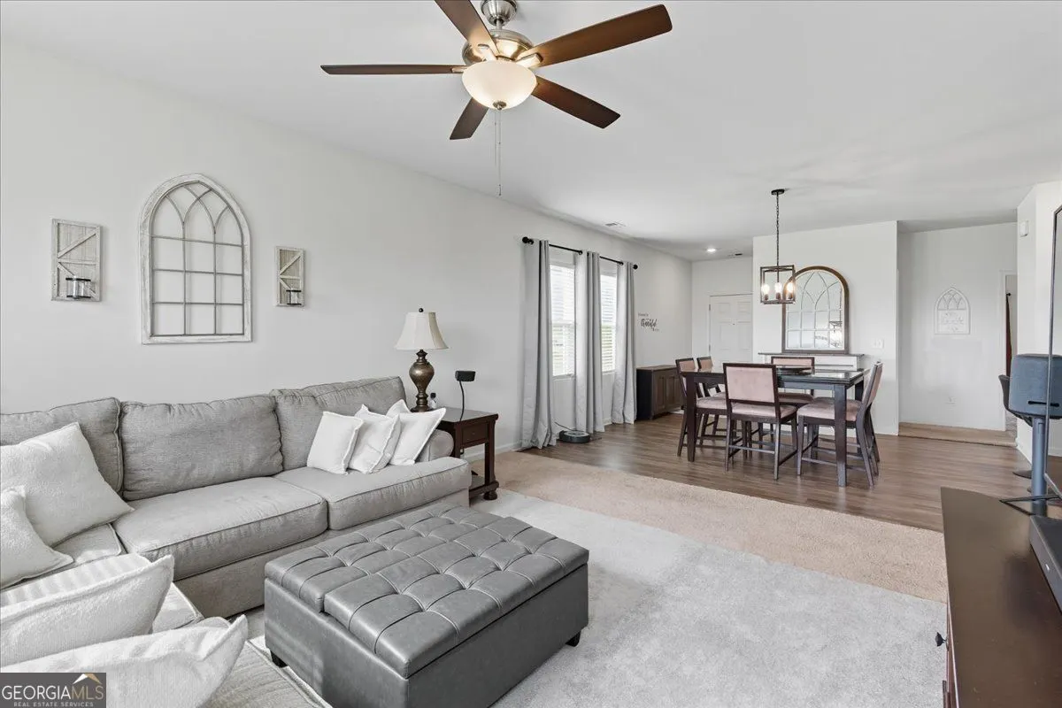 300 Pescara Court NW