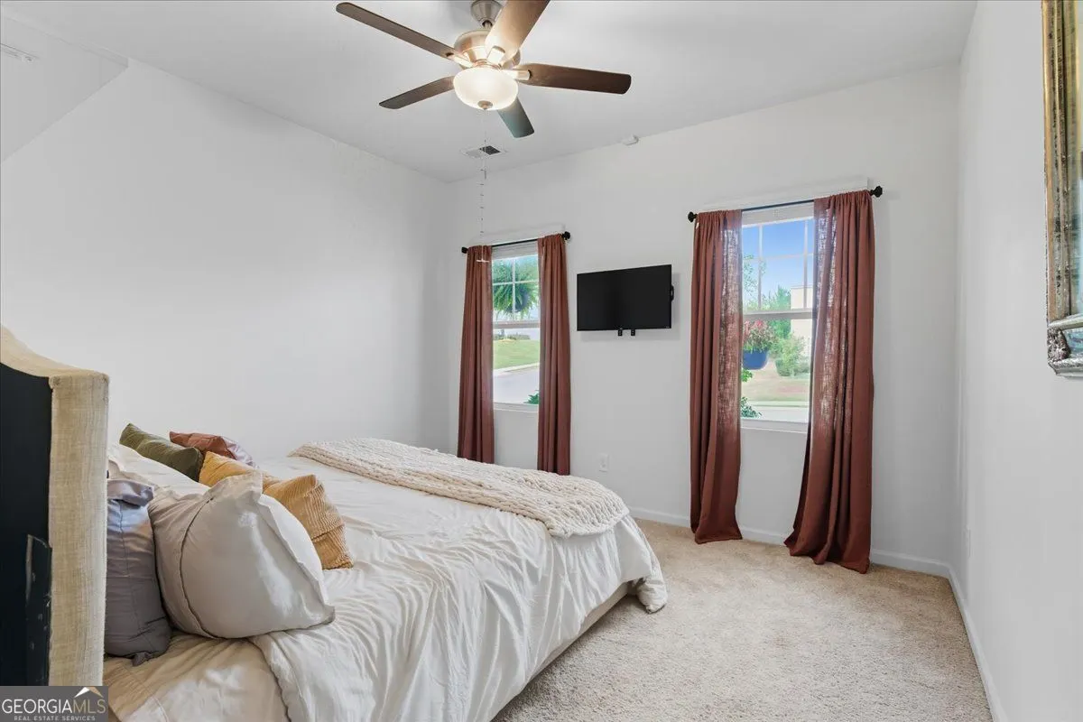 300 Pescara Court NW