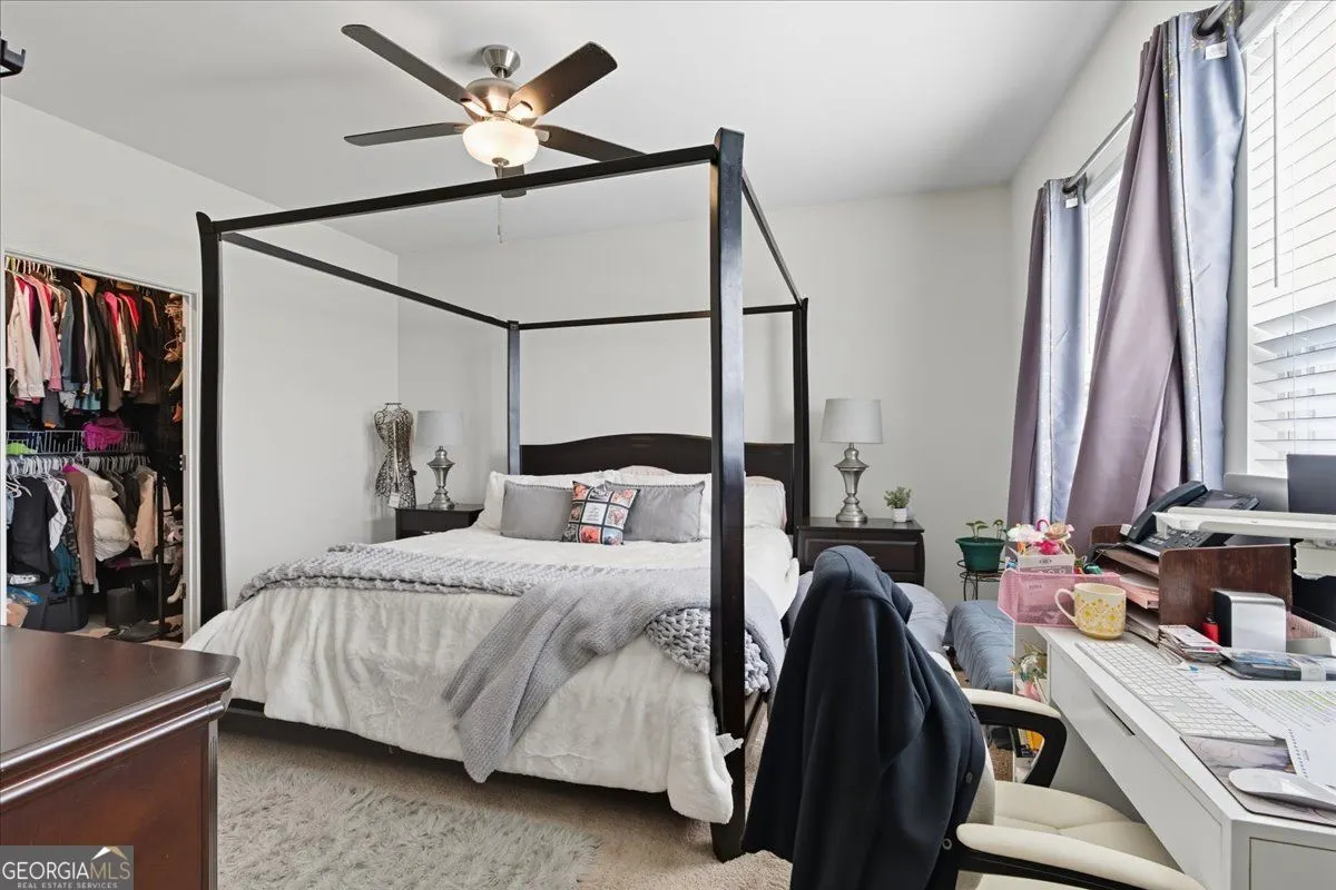 300 Pescara Court NW