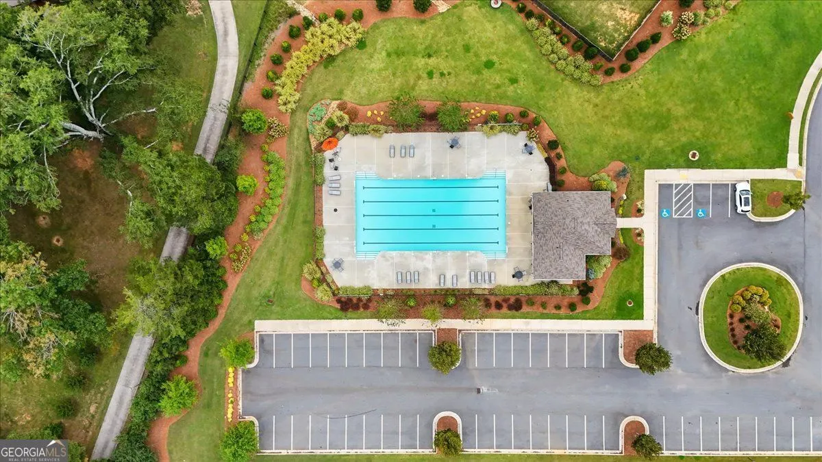 300 Pescara Court NW