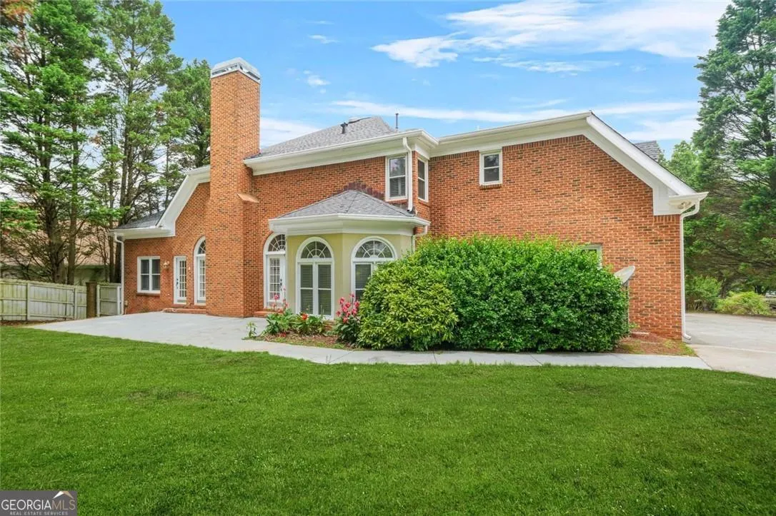 110 Glen Eagle Way