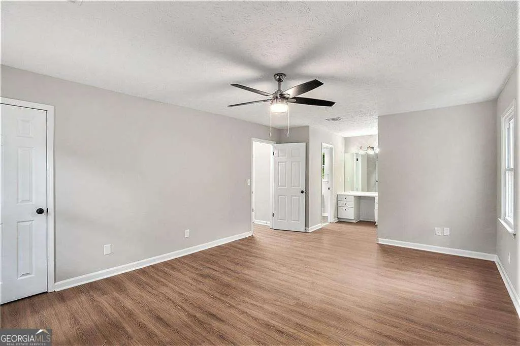 3333 Devaughn Drive NE