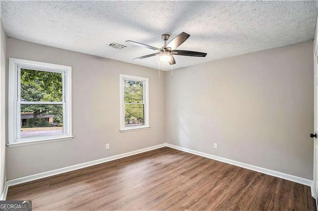 3333 Devaughn Drive NE