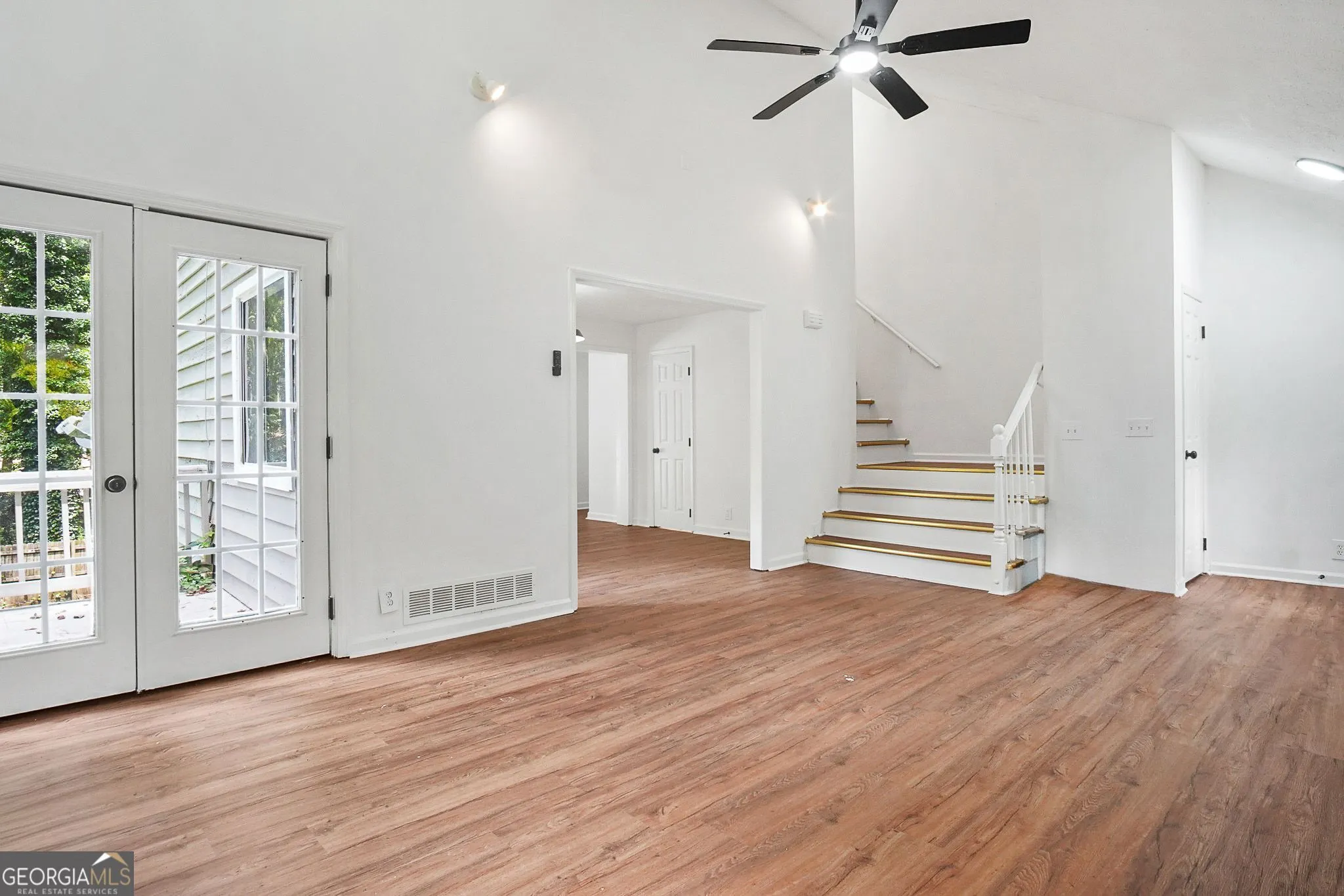215 Carmichael Road