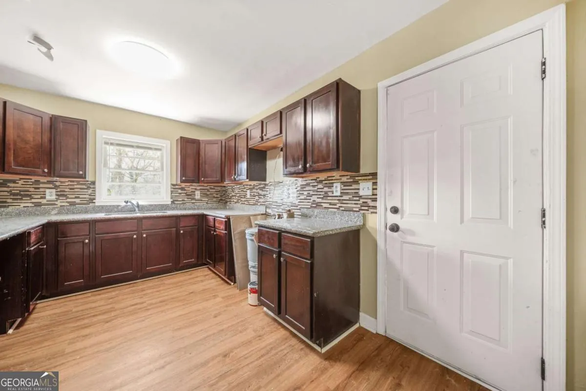 2703 Flagstone Drive SE