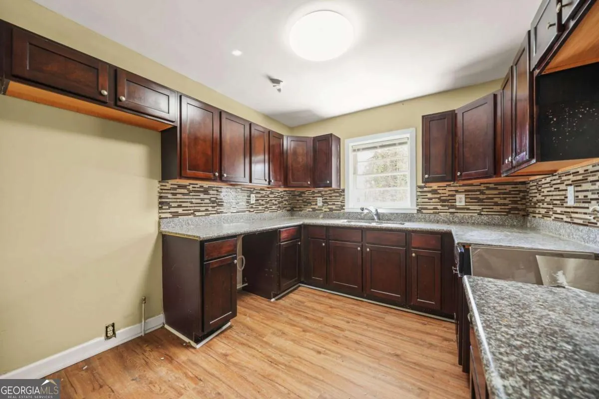 2703 Flagstone Drive SE