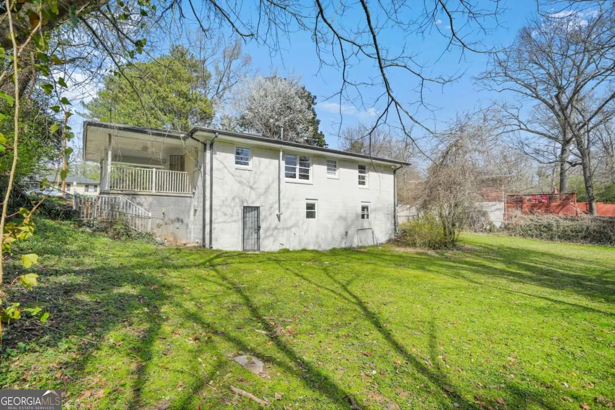 2703 Flagstone Drive SE