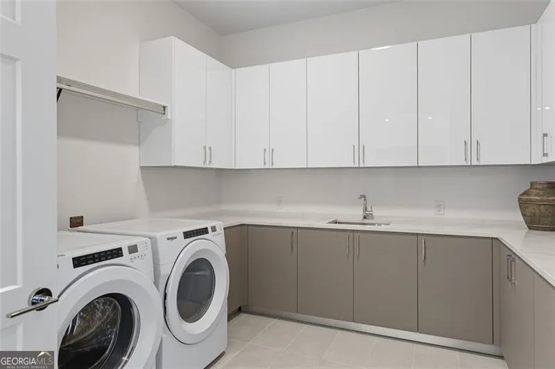 1504 2425 PEACHTREE Road, #1504