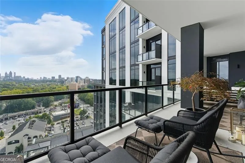 1504 2425 PEACHTREE Road, #1504