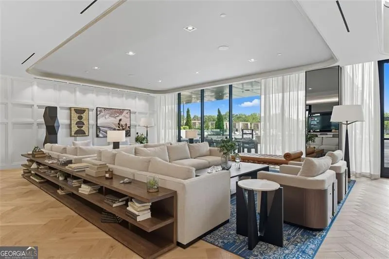 1504 2425 PEACHTREE Road, #1504