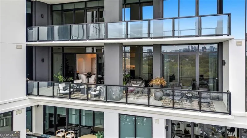 1504 2425 PEACHTREE Road, #1504