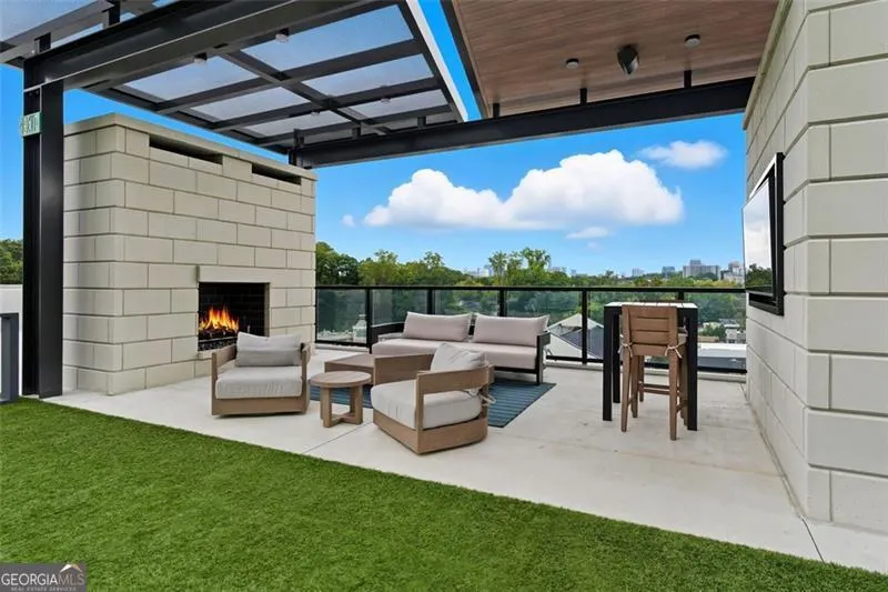 1504 2425 PEACHTREE Road, #1504