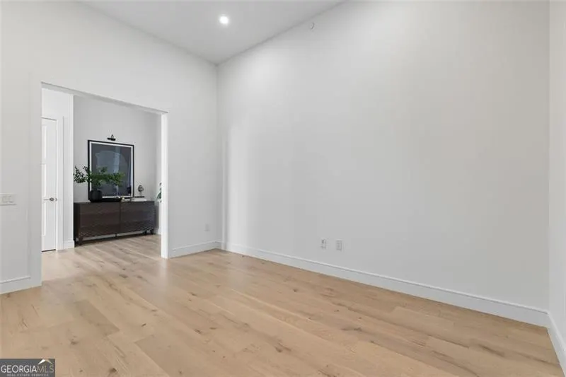 1504 2425 PEACHTREE Road, #1504