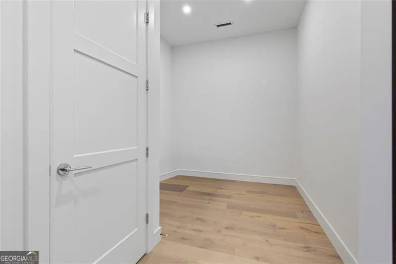 1504 2425 PEACHTREE Road, #1504