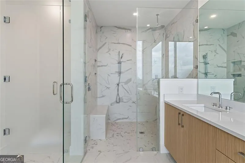 1504 2425 PEACHTREE Road, #1504