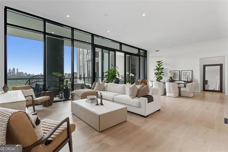 1504 2425 PEACHTREE Road, #1504