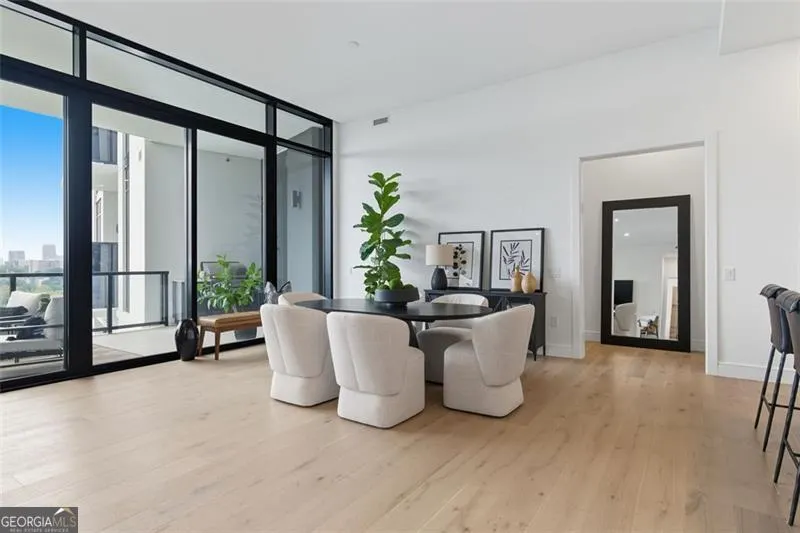1504 2425 PEACHTREE Road, #1504
