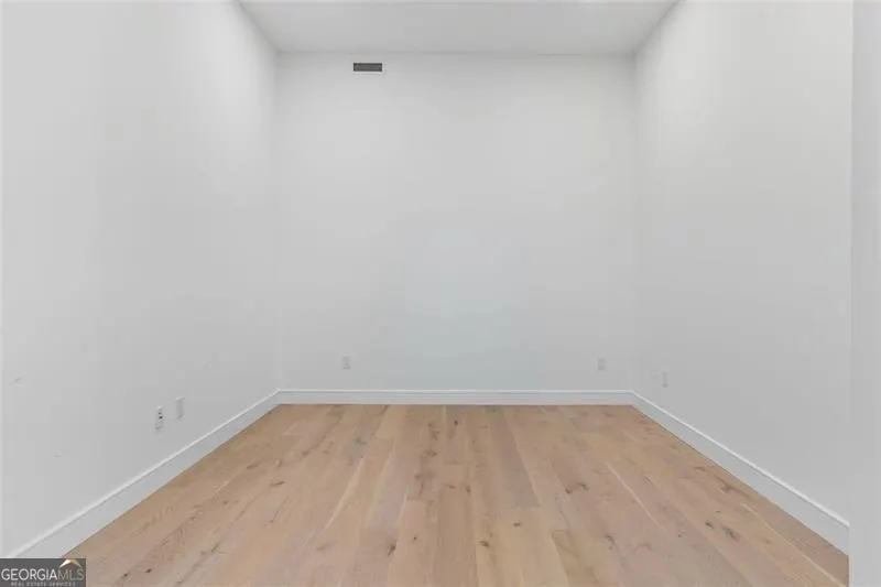 1504 2425 PEACHTREE Road, #1504