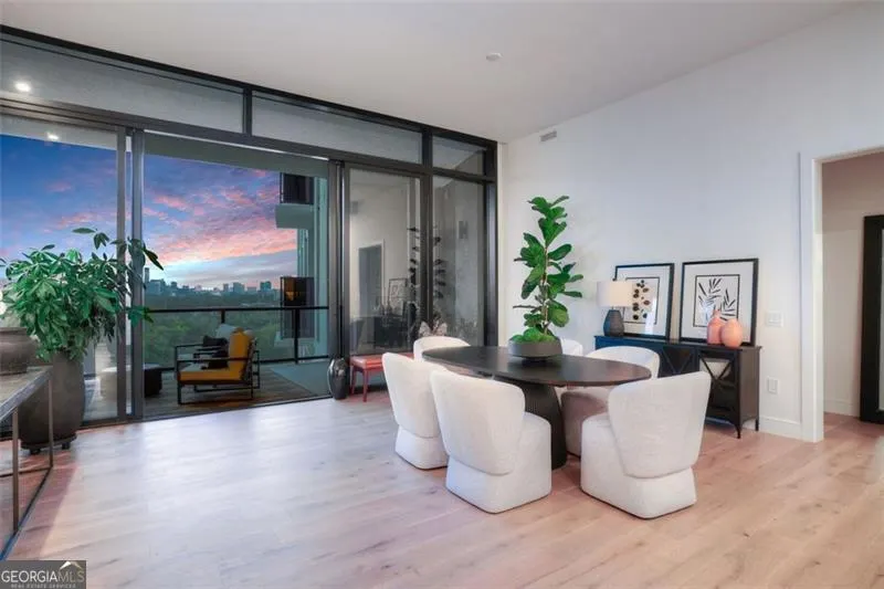 1504 2425 PEACHTREE Road, #1504